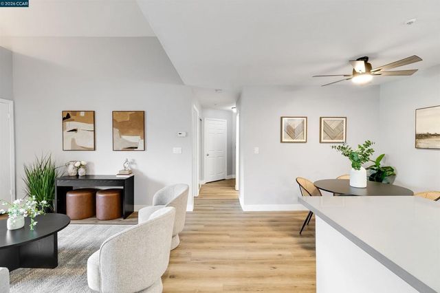 3173 Wayside Plaza 301, Walnut Creek, CA 94597