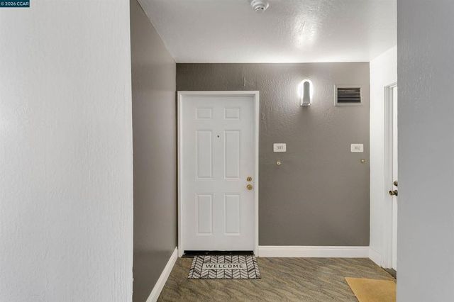 3173 Wayside Plaza 301, Walnut Creek, CA 94597