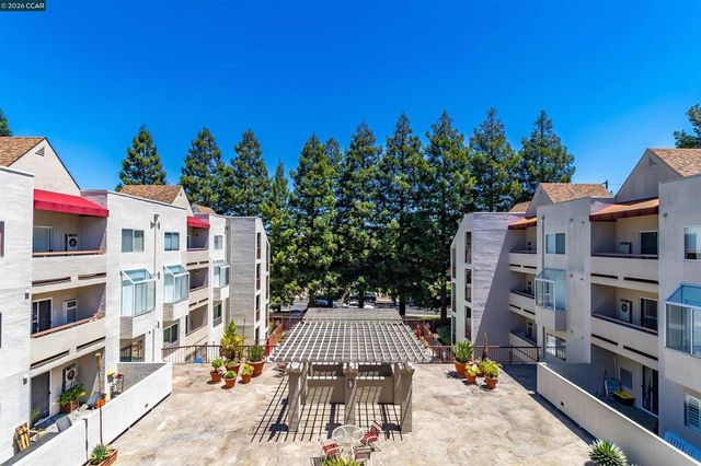 3173 Wayside Plaza 301, Walnut Creek, CA 94597
