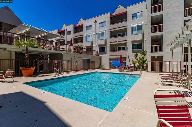 3173 Wayside Plaza 301, Walnut Creek, CA 94597