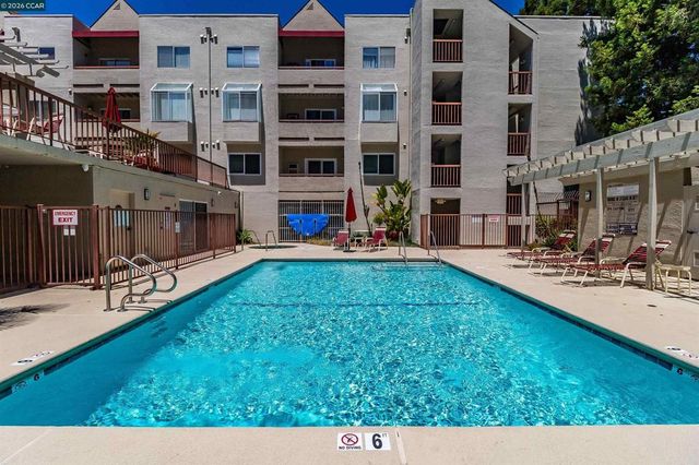 3173 Wayside Plaza 301, Walnut Creek, CA 94597