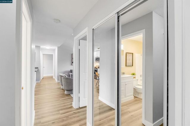 3173 Wayside Plaza 301, Walnut Creek, CA 94597