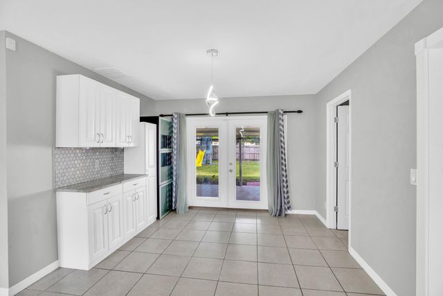 2255 15th Avenue SW, Vero Beach, FL 32962