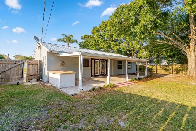 2255 15th Avenue SW, Vero Beach, FL 32962