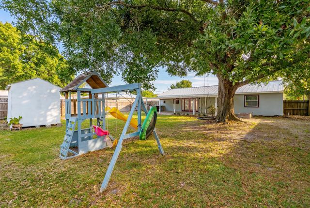 2255 15th Avenue SW, Vero Beach, FL 32962