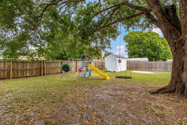 2255 15th Avenue SW, Vero Beach, FL 32962