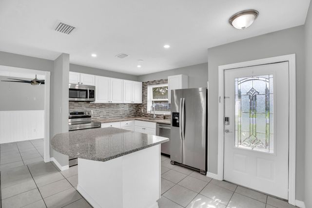 2255 15th Avenue SW, Vero Beach, FL 32962