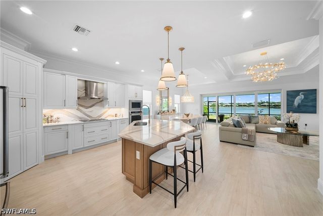 8923 Gustavia CT, Naples, FL 34112