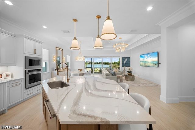 8923 Gustavia CT, Naples, FL 34112