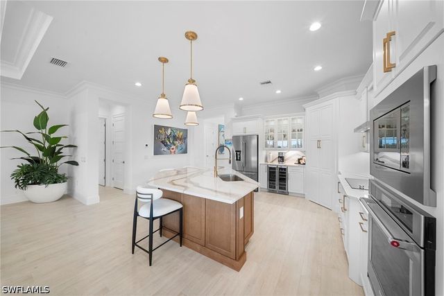 8923 Gustavia CT, Naples, FL 34112