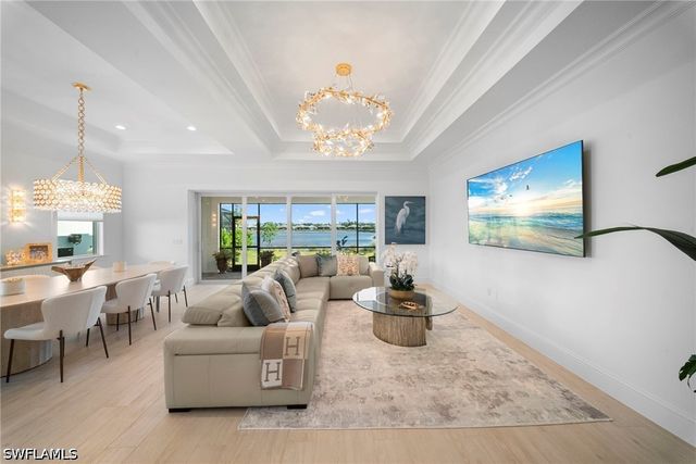 8923 Gustavia CT, Naples, FL 34112