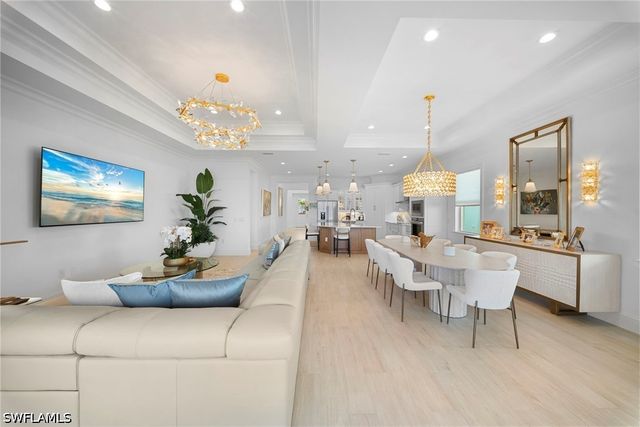 8923 Gustavia CT, Naples, FL 34112