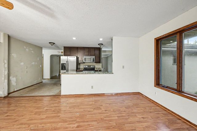 1708 Lydia Avenue W, Roseville, MN 55113