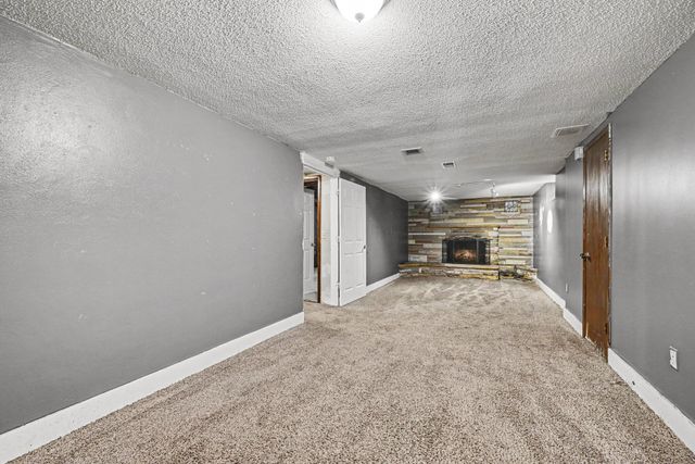 1708 Lydia Avenue W, Roseville, MN 55113
