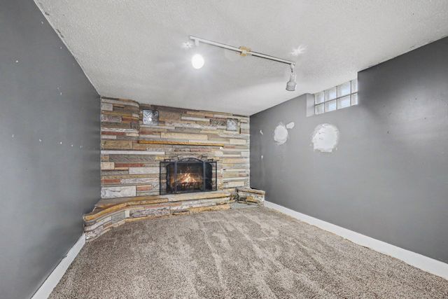 1708 Lydia Avenue W, Roseville, MN 55113