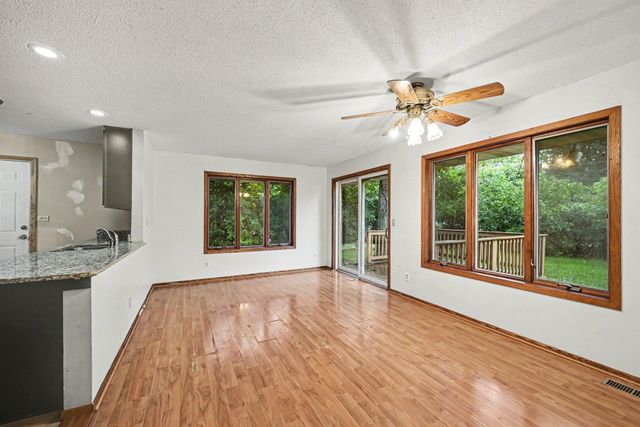 1708 Lydia Avenue W, Roseville, MN 55113