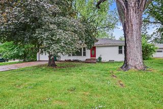 1708 Lydia Avenue W, Roseville, MN 55113