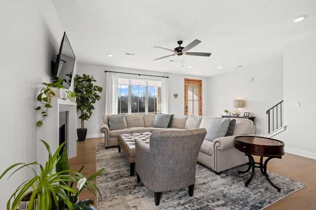 7413 BRACKENHILL DR, Columbia, MO 65203