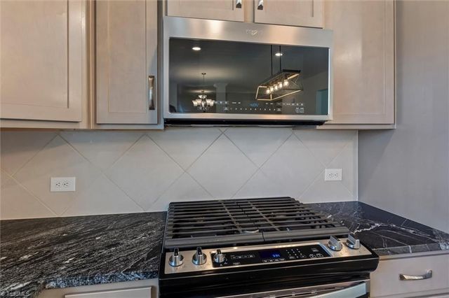 146 Centerpiece Drive, High Point, NC 27265