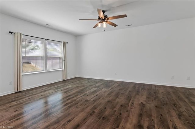 146 Centerpiece Drive, High Point, NC 27265