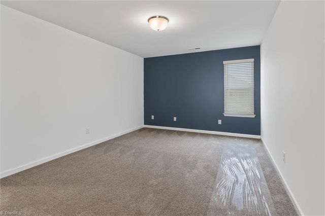 146 Centerpiece Drive, High Point, NC 27265