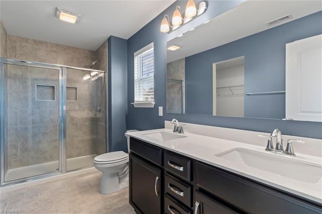 146 Centerpiece Drive, High Point, NC 27265