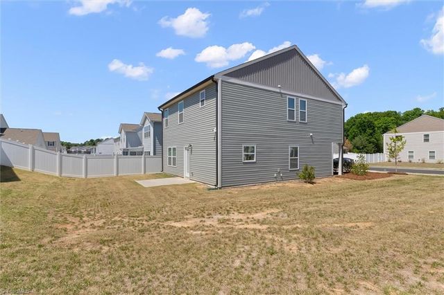 146 Centerpiece Drive, High Point, NC 27265