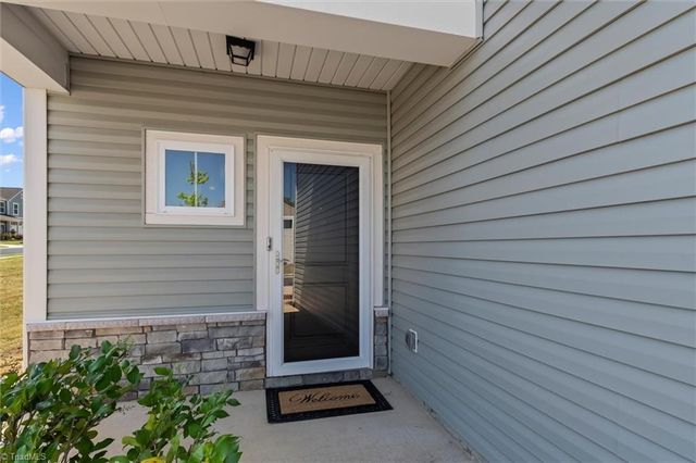146 Centerpiece Drive, High Point, NC 27265