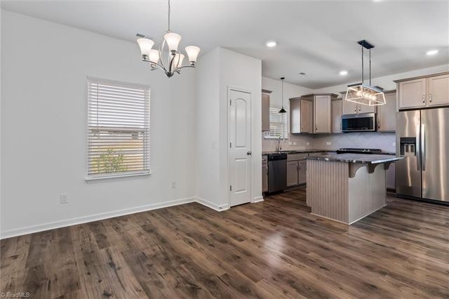 146 Centerpiece Drive, High Point, NC 27265