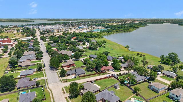 200 Hardwicke Lane, Little Elm, TX 75068