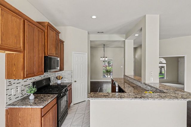 200 Hardwicke Lane, Little Elm, TX 75068