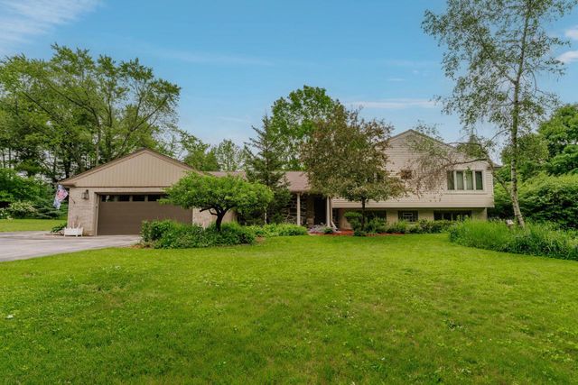 19555 Benington DRIVE, Brookfield, WI 53045