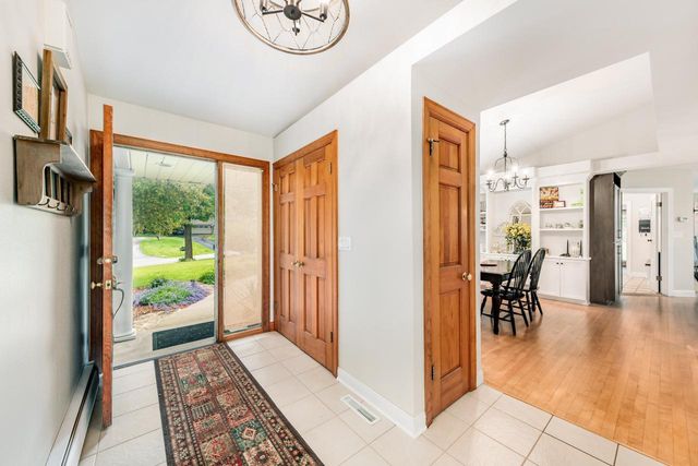 19555 Benington DRIVE, Brookfield, WI 53045