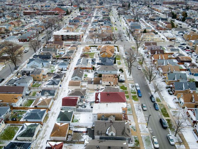 7424 W 57th Place, Summit, IL 60501