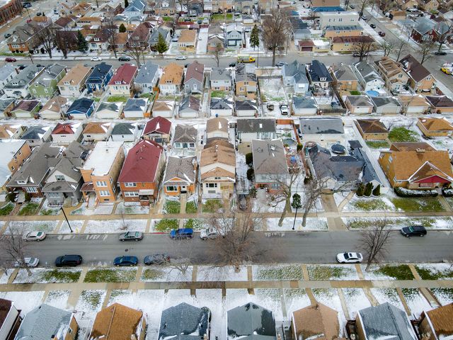 7424 W 57th Place, Summit, IL 60501