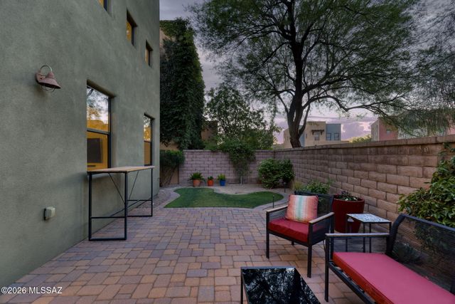 263 E Croydon Park Road, Tucson, AZ 85704