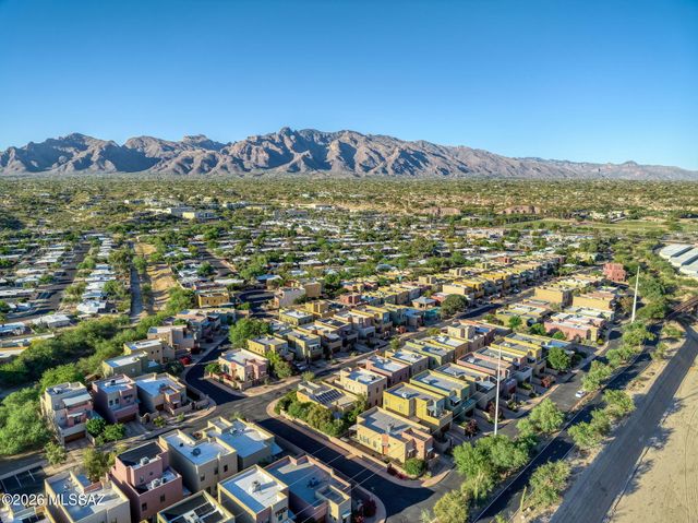 263 E Croydon Park Road, Tucson, AZ 85704