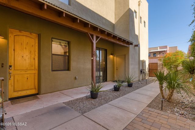 263 E Croydon Park Road, Tucson, AZ 85704