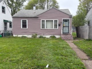 828 E 35th Place, Gary, IN 46409