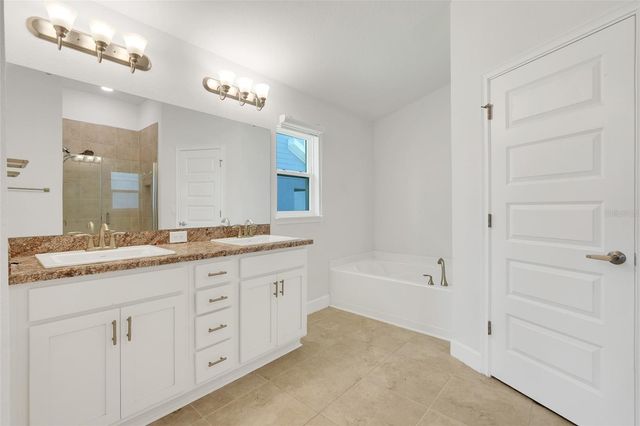 140 KRENSON BAY LOOP, Winter Haven, FL 33881