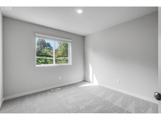 3230 MISTY Ln, Forest Grove, OR 97116