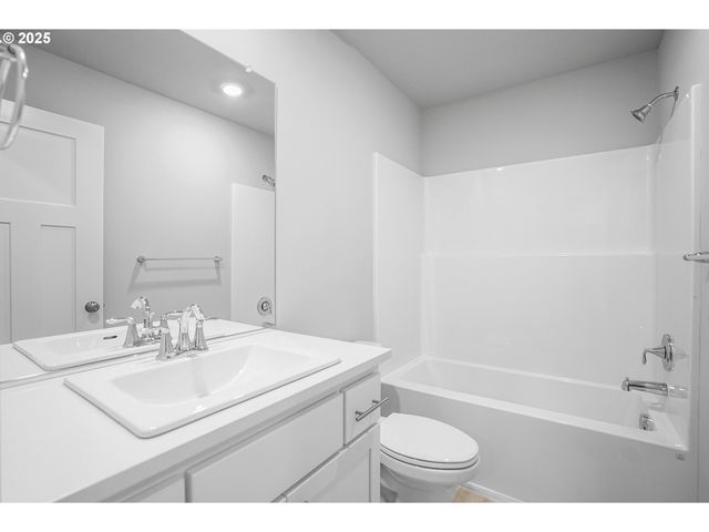 3230 MISTY Ln, Forest Grove, OR 97116