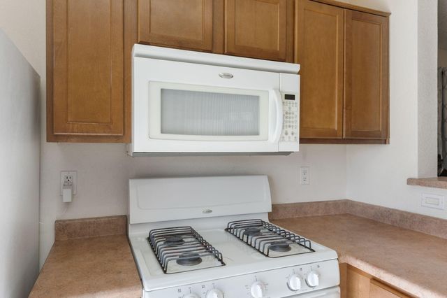 9404 Hondo Valley Place SW, Albuquerque, NM 87121