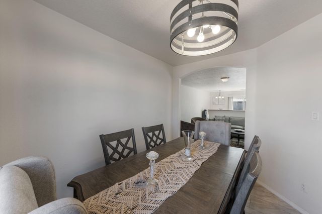 9404 Hondo Valley Place SW, Albuquerque, NM 87121