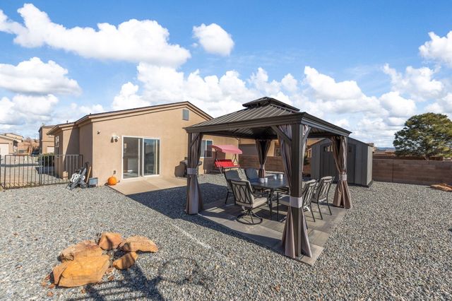 9404 Hondo Valley Place SW, Albuquerque, NM 87121