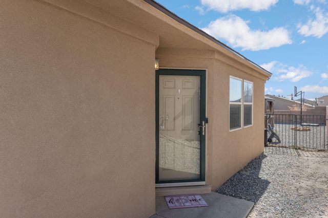 9404 Hondo Valley Place SW, Albuquerque, NM 87121