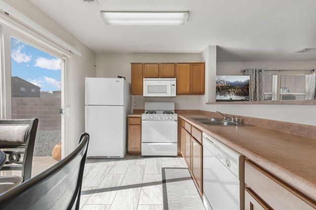 9404 Hondo Valley Place SW, Albuquerque, NM 87121