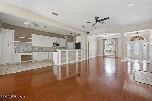 10642 ROUNDWOOD GLEN Court, Jacksonville, FL 32256
