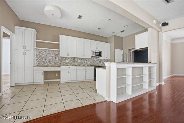 10642 ROUNDWOOD GLEN Court, Jacksonville, FL 32256