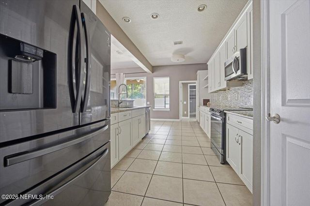 10642 ROUNDWOOD GLEN Court, Jacksonville, FL 32256